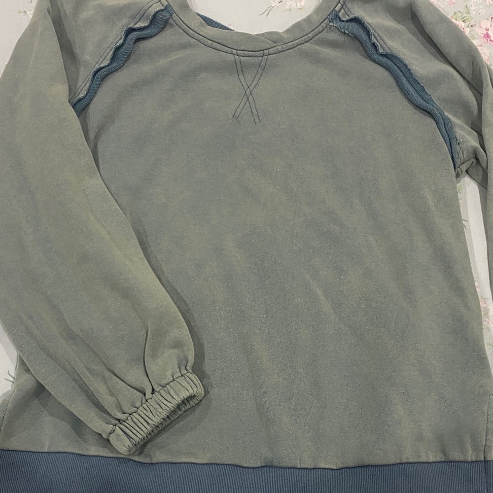 POL French Terry Criss Cross Grayish Blue Sweatshirt Size Small